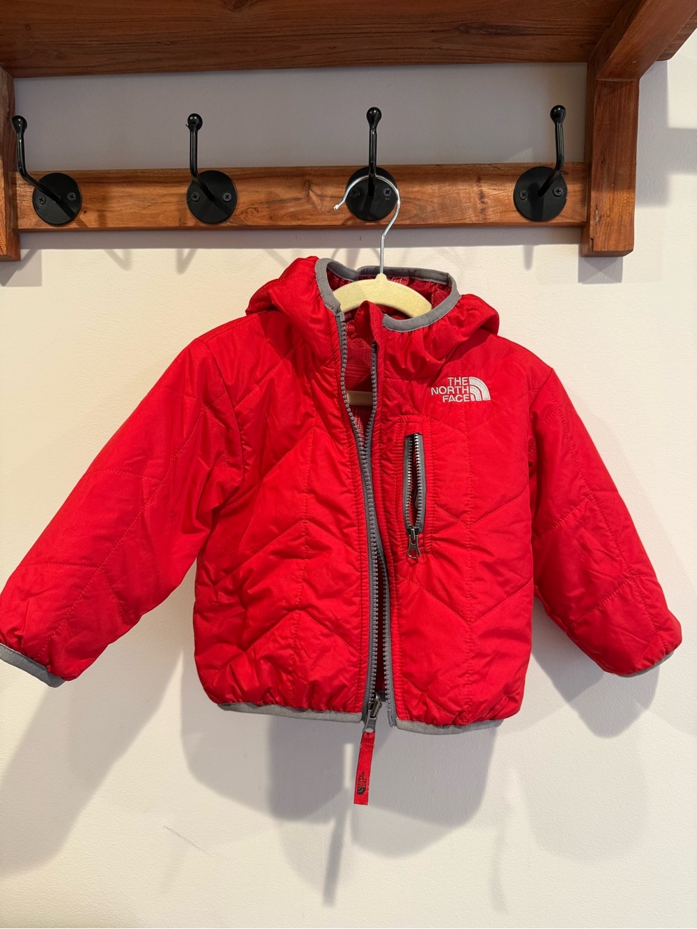 The North Face Quilted Hoody jacket Size 6-12 months Reversible Kids Winter coat